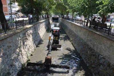 B&uuml;y&uuml;kşehir&rsquo;den derelerde temizlik seferberliği
