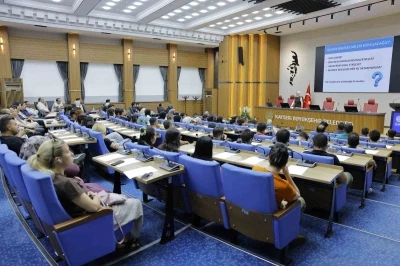 B&uuml;y&uuml;kşehir&rsquo;den &lsquo;Nesilden Nesil&rsquo;e Geleceğin İnşası Aile&rsquo; konulu kurum i&ccedil;i eğitim
