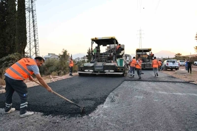 Büyükşehir’den Şehir Hastanesi yoluna sıcak asfalt
