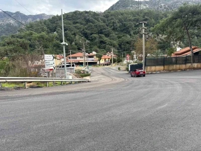 B&uuml;y&uuml;kşehir, İ&ccedil;meler Asparan Turun&ccedil; yol ayrımını yeniledi
