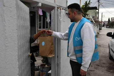 B&uuml;y&uuml;kşehir&rsquo;in beslenme paketi aileleri de, &ouml;ğrencileri de sevindiriyor
