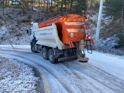 B&uuml;y&uuml;kşehir&rsquo;in karla m&uuml;cadelesi başladı
