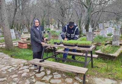 B&uuml;y&uuml;kşehir&rsquo;in mezarlıklarda bayram hazırlığı s&uuml;r&uuml;yor
