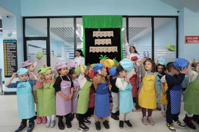 Büyükşehir’in miniklere özel merkezinde Minik Şefler Mutfakta etkinliği
