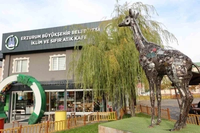 Büyükşehir’in &quot;Sıfır Atık Kafe Ve Otobüs Durağı Projesi&quot; Türkiye birincisi oldu
