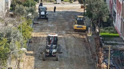 B&uuml;y&uuml;kşehir&rsquo;in yol yenileme &ccedil;alışmaları s&uuml;r&uuml;yor
