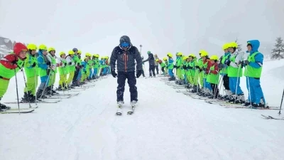 B&uuml;y&uuml;kşehir&rsquo;le &ouml;ğrencilerin kayak keyfi
