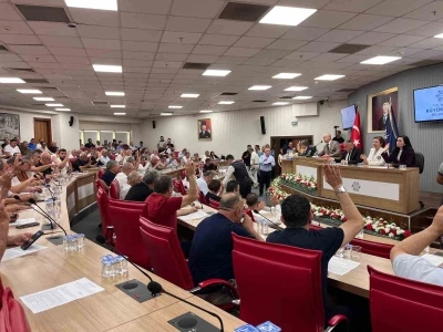 B&uuml;y&uuml;kşehir Meclisi&rsquo;ne &lsquo;ila&ccedil;lama&rsquo; konusu damga vurdu
