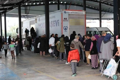 B&uuml;y&uuml;kşehir Ramazan bereketini mahallelere taşıyor
