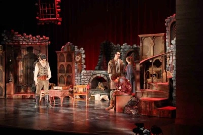 Büyükşehir Şehir Tiyatrosu’ndan unutulmaz prömiyer