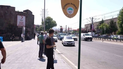 B&uuml;y&uuml;kşehir Zabıta&rsquo;dan otob&uuml;s duraklarında denetim
