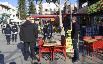 B&uuml;y&uuml;kşehir Zabıtasından kaldırım işgallerine sıkı denetim
