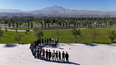 Büyükşehirden harita tapu kadastro alanı öğrencilerine drone teknolojileri ve CBS eğitimi
