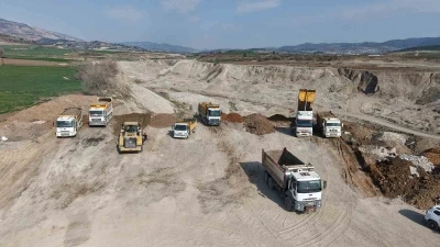B&uuml;y&uuml;kşehirden ka&ccedil;ak moloz uyarısı
