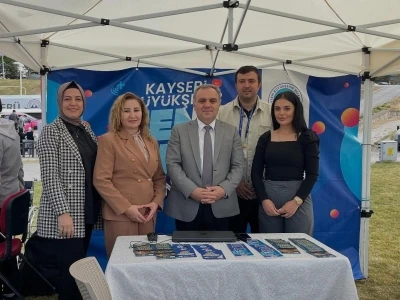 Büyükşehirden Spor Dostu Evim Kampüs Festivali’nde iletişim köprüsü
