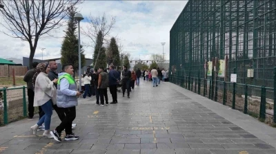 B&uuml;y&uuml;kşehirin hayvanat bah&ccedil;esinde bayram yoğunluğu: 40 bin ziyaret&ccedil;i
