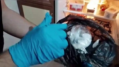 Buzdolabında kokain yakalattı, &quot;İçiciyim&quot; dedi ama tutuklandı
