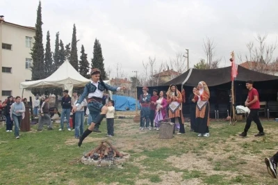 &Ccedil;al&rsquo;da Nevruz Bayramı renkli g&ouml;r&uuml;nt&uuml;lere sahne oldu
