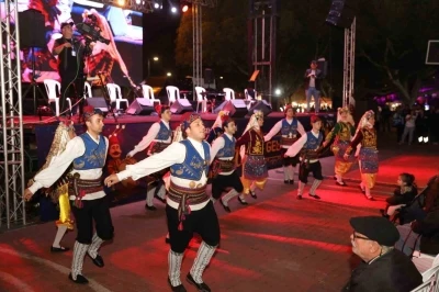 Cam Piramit&rsquo;te Karadeniz ve Burdur r&uuml;zgarı esti
