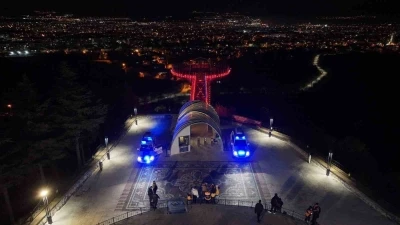 Cam seyir terasta anlamlı ışıklandırma
