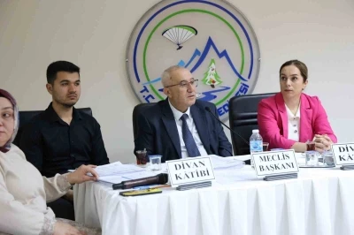 &Ccedil;ameli Belediyesi Meclisi Nisan ayı toplantısı ger&ccedil;ekleştirildi

