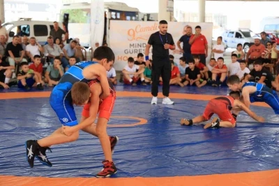 Çameli’nde 9. kez düzenlenen festivalde minikler minderde mücadele etti
