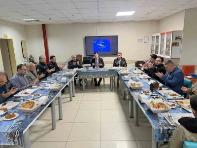 &Ccedil;ameli protokol&uuml; İmam Hatip Lisesinin iftarında &ouml;ğrencilerle buluştu
