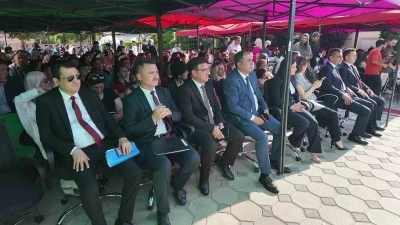 &Ccedil;amelili &ouml;ğrenciler kardeş okulun mezuniyet coşkusuna ortak oldu
