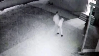 Cami avlusunda uygunsuz davranış uyarısı saldırıyla bitti: İmam b&ouml;yle darp edildi
