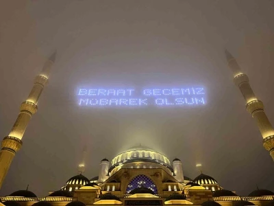 &Ccedil;amlıca Camii&rsquo;nde Berat Kandili dualarla idrak edildi
