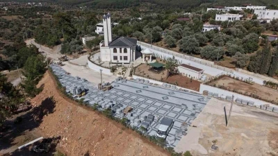 &Ccedil;amlık Cami &Ouml;n&uuml; Meydanı d&uuml;zenleniyor
