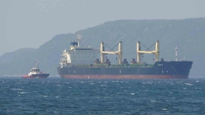 Çanakkale Boğazı’ndan geçen genel kargo gemisi makine arızası yaptı
