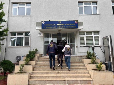 &Ccedil;anakkale&rsquo;de &ccedil;eşitli su&ccedil;lardan aranması bulunan 14 ş&uuml;pheli tutuklandı

