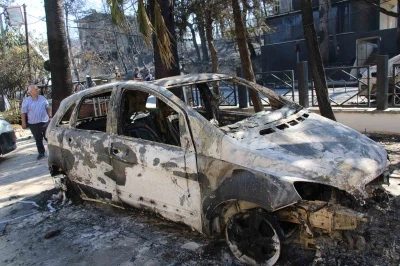 Çanakkale’de çıkan yangında evleri, araçları yandı, canlarını zor kurtardılar
