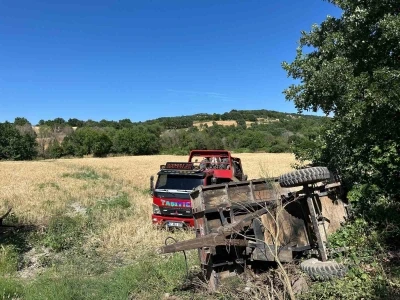 &Ccedil;anakkale&rsquo;de devrilen trakt&ouml;r&uuml;n s&uuml;r&uuml;c&uuml;s&uuml; hayatını kaybetti
