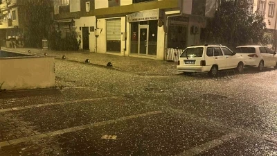Çanakkale’de dolu yağışı etkili oldu
