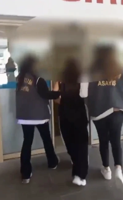 &Ccedil;anakkale&rsquo;de evlilik vaadiyle 800 bin TL dolandıran ş&uuml;pheli ka&ccedil;tığı sırada Erzurum&rsquo;da yakalandı
