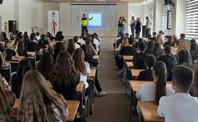 Çanakkale’de jandarma ekiplerinden lise öğrencilerine yönelik çeşitli eğitimler
