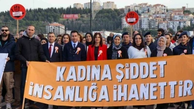 Çanakkale’de Kadına Yönelik Şiddete Karşı Uluslararası Mücadele Günü yürüyüşü

