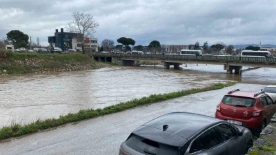 &Ccedil;anakkale&rsquo;de Kocabaş &Ccedil;ayı yoğuş yağış nedeniyle taştı
