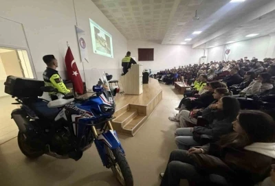 Çanakkale’de motorsiklet sürücülerine eğitim
