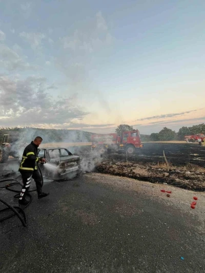 Çanakkale’de yanan araçtaki alevler tarlaya sıçradı
