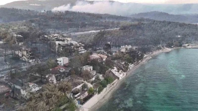 Çanakkale’de yanan villalar sabahın ilk ışıklarıyla görüntülendi

