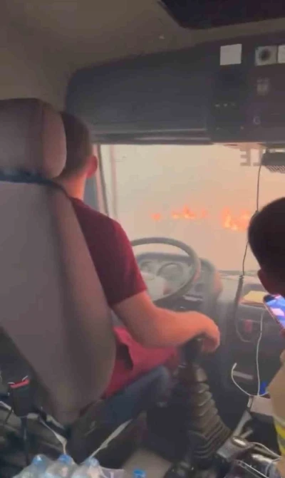 Çanakkale’deki yangında alevlerin arasında kalan ekibin görüntüleri ortaya çıktı

