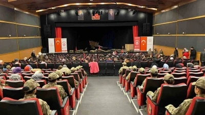 &Ccedil;anakkale ruhu Erzurum&rsquo;da sahneye taşındı

