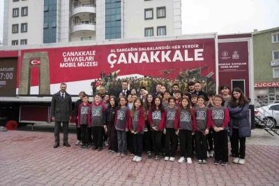 &Ccedil;anakkale ruhunu taşıyan mobil m&uuml;ze tırı Niğde&rsquo;de ziyarete a&ccedil;ıldı
