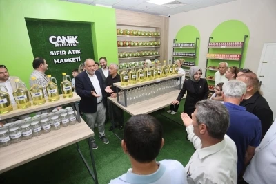 Canik Belediyesi&rsquo;nden aile ekonomisine katkı: Atıklar kazanca d&ouml;n&uuml;ş&uuml;yor
