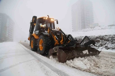 Canik&rsquo;te karla m&uuml;cadele
