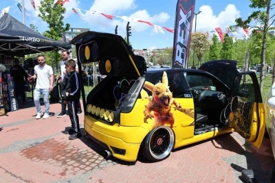 Car Fest 2026 &Ccedil;ekmek&ouml;y&rsquo;de renkli g&ouml;r&uuml;nt&uuml;lere sahne oldu
