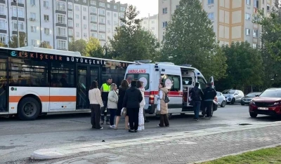 Çarptığı yayanın ardından gözyaşı döktü
